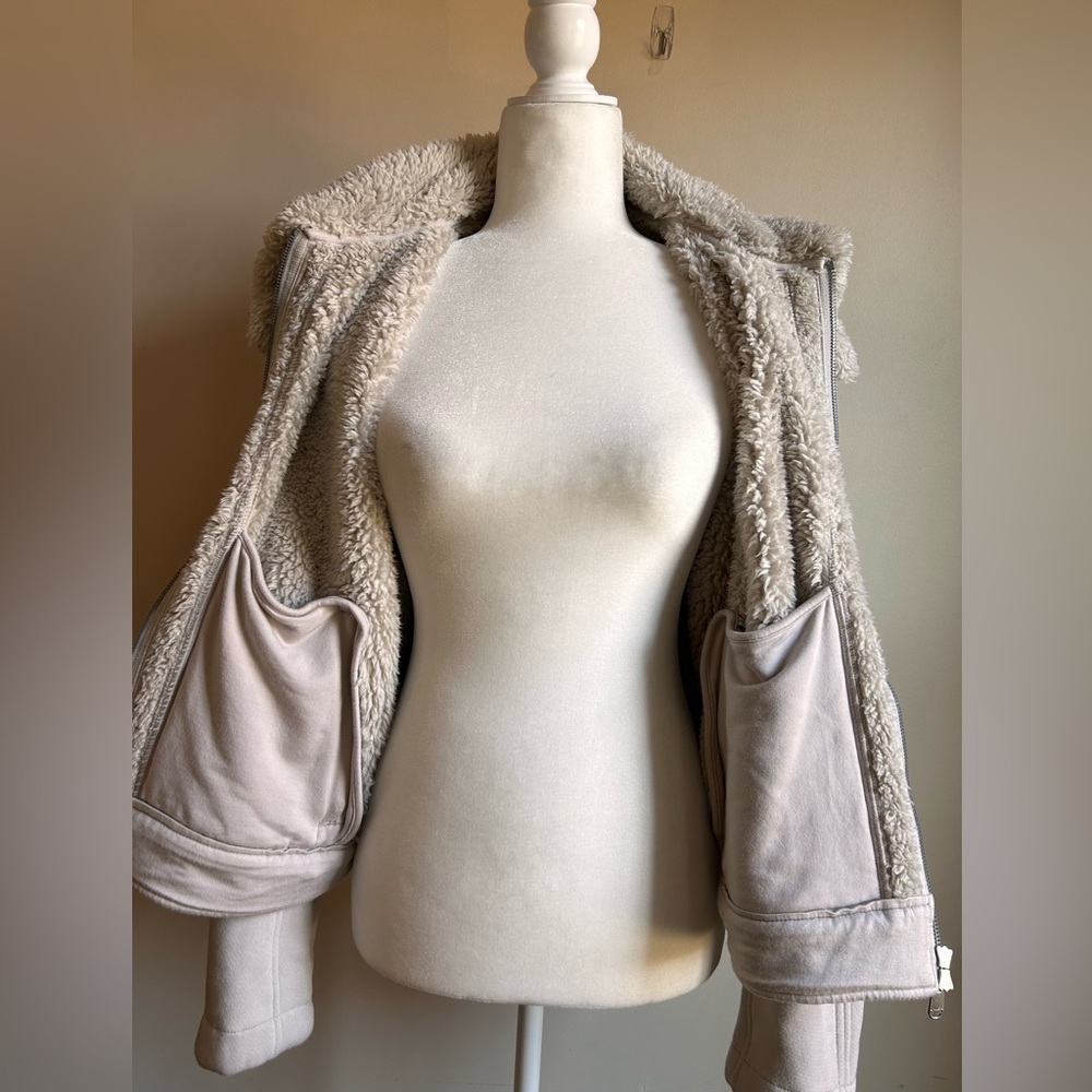 Athleta Off-White Teddy Jacket - Picture 5 of 14